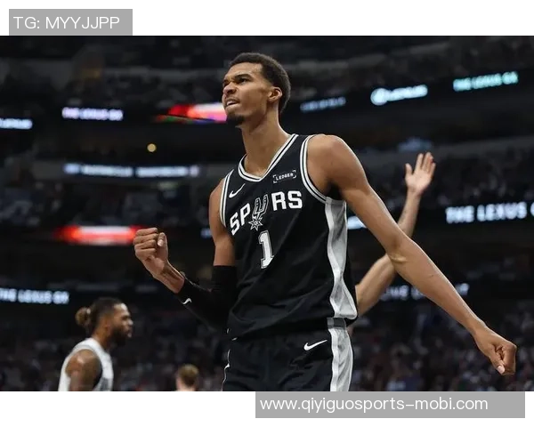 考辛斯盛赞文班称其为绝世天才提前锁定本赛季MVP选票